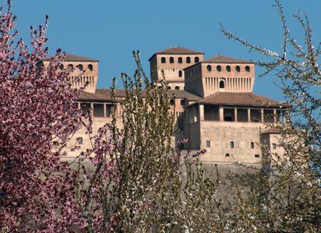 Albergo Bar Gardoni Torrechiara Esterno foto